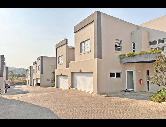 3 BEDROOM CLUSTER FOR SALE IN BRYANSTON